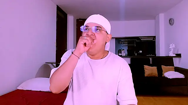 Snapshot of Santo_Pecado_ chatting on October 24, 2025, 12:56 pm Santo Pecado online show from October 24, 2025, 12:56 pm