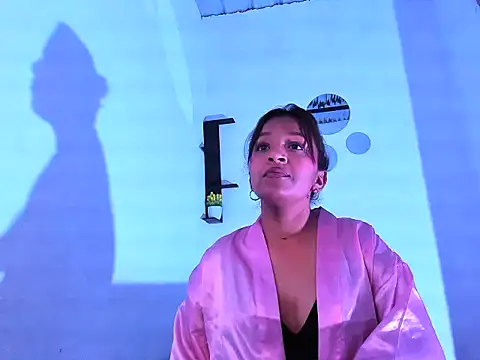 spicy girl19 online show from November 5, 2025, 2:22 am