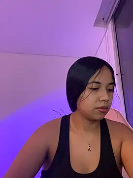 aly nicols online show from December 2, 2025, 1:55 am