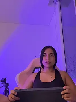 aly nicols online show from December 20, 2025, 6:20 am