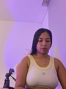 aly nicols online show from December 22, 2025, 2:19 am