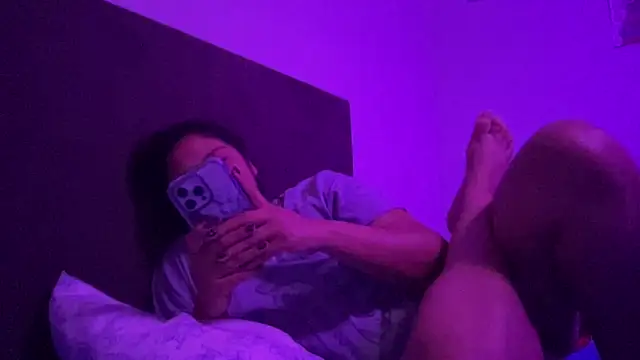 Kmiii21 online show from April 29, 2026, 11:55 pm