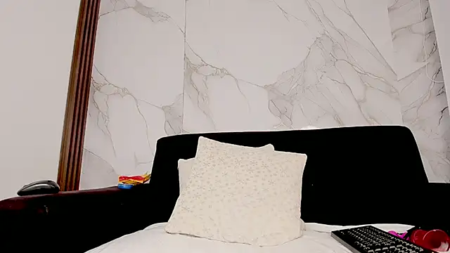 Cleopatriagad online show from March 15, 2026, 1:44 am