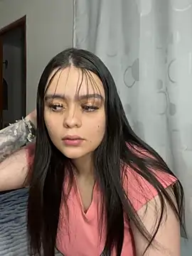 Selena Roa online show from April 15, 2026, 2:51 am