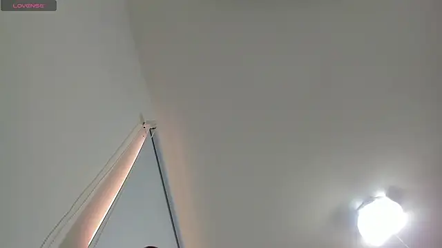 mirandaduboiss online show from November 12, 2025, 5:13 pm