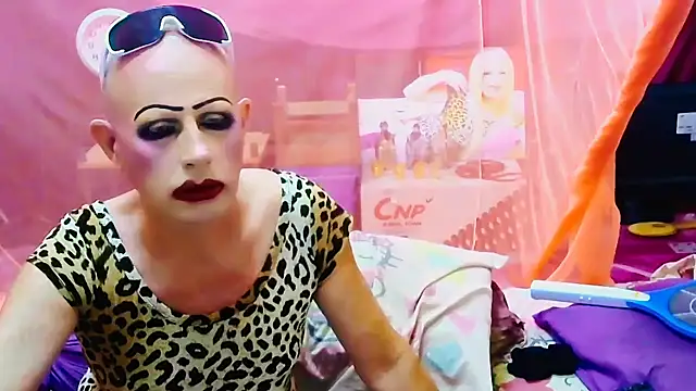 horni4luv online show from July 8, 2026, 11:31 pm