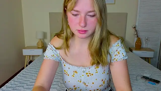 Snapshot of Ailissa__fox chatting on October 21, 2025, 7:31 am Ailissa fox online show from October 21, 2025, 7:31 am