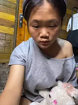 Junny211 online show from October 23, 2025, 5:44 pm