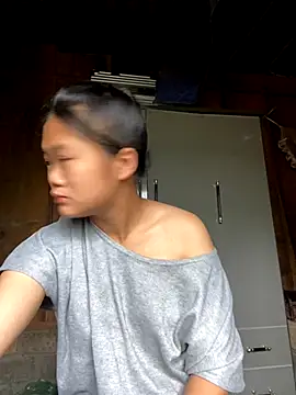 Junny211 online show from October 25, 2025, 4:42 am