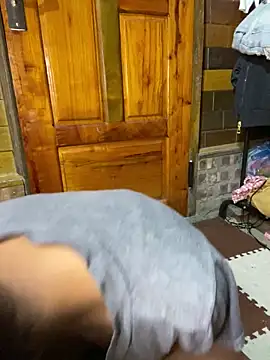 Junny211 online show from October 27, 2025, 5:28 pm