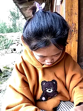 Junny211 online show from November 5, 2025, 6:24 am