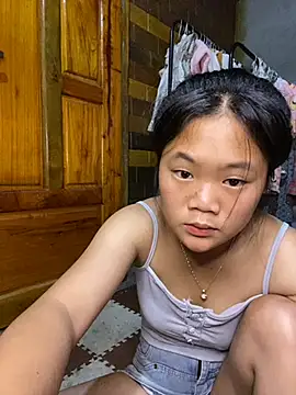 Junny211 online show from November 7, 2025, 7:47 pm