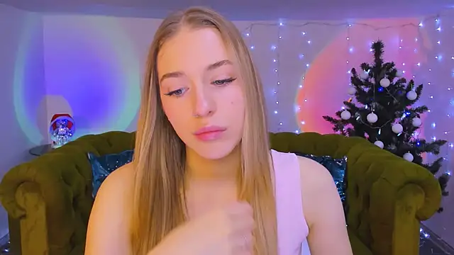 sassy cutie online show from December 15, 2025, 8:07 am