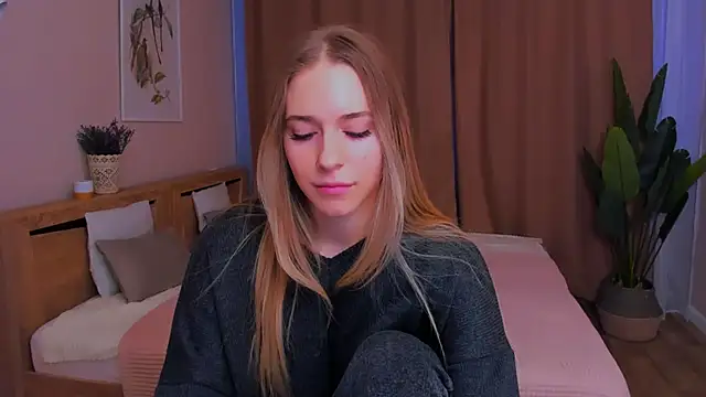 sassy cutie online show from February 17, 2026, 3:19 pm