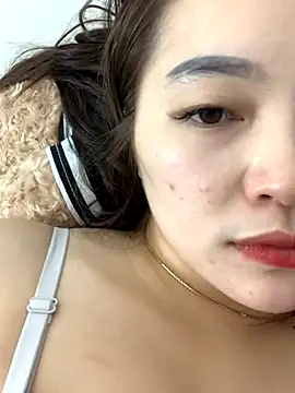 helo-kitty online show from October 31, 2025, 8:48 am