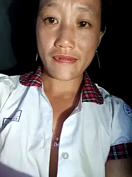 Snapshot of Phantamay chatting on November 4, 2025, 12:04 pm Phantamay online show from November 4, 2025, 12:04 pm