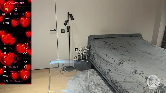 Snapshot of majestic_madam chatting on February 6, 2026, 12:59 am majestic madam online show from February 6, 2026, 12:59 am