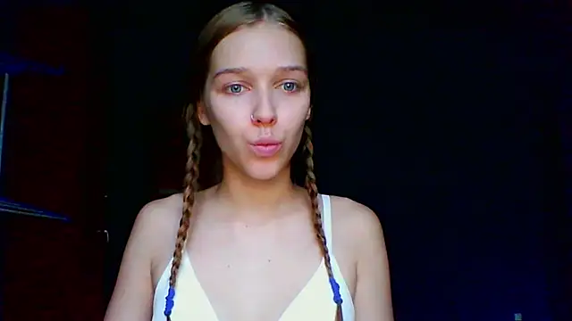 mari martin online show from November 9, 2025, 11:30 am