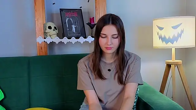 Snapshot of KateCahee chatting on October 30, 2025, 1:40 am KateCahee online show from October 30, 2025, 1:40 am