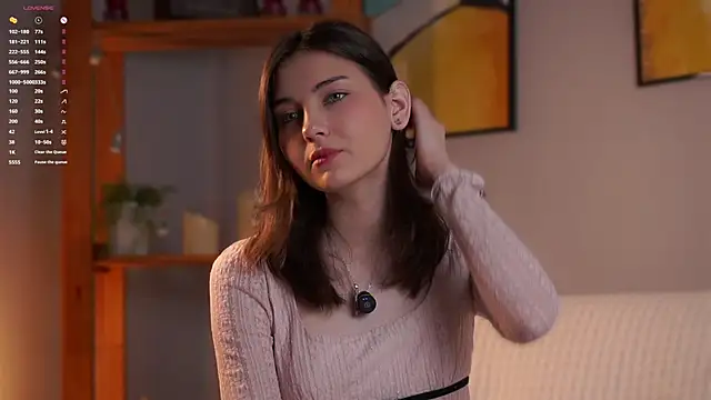 KateCahee online show from April 13, 2026, 1:33 am