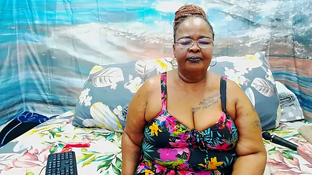 MatureMilfxxx online show from July 18, 2026, 9:02 am