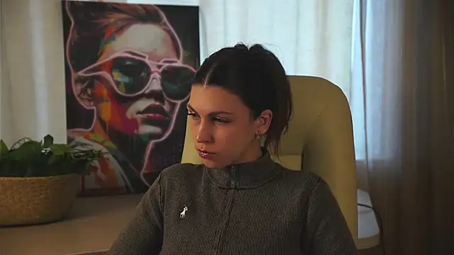 KristySuto online show from October 22, 2025, 6:02 am