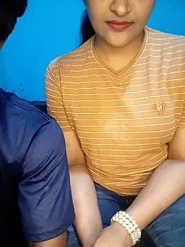 CoupleShow 432 online show from November 17, 2025, 2:23 pm