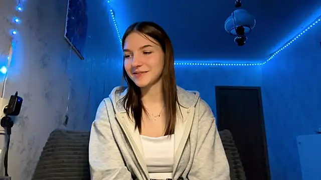 Beauty miIa online show from October 29, 2025, 4:53 pm