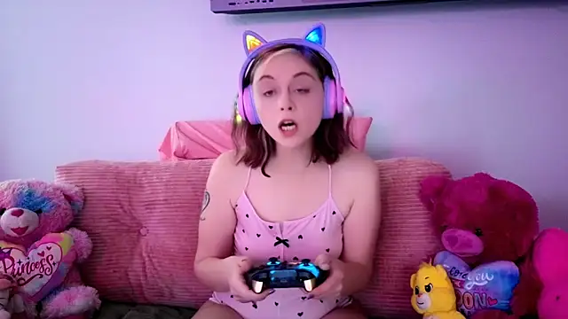 daddysprincess731 online show from May 18, 2026, 4:07 am