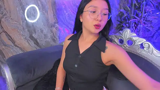 sydney miller  online show from March 19, 2026, 11:31 pm