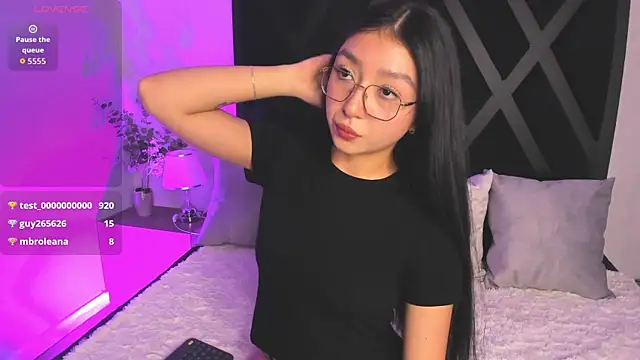Snapshot of sydney_miller_ chatting on July 16, 2026, 12:16 am sydney miller online show from July 16, 2026, 12:16 am