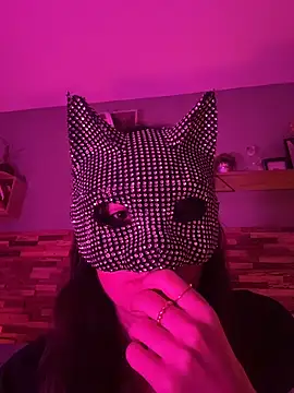  isadora online show from December 5, 2025, 7:54 pm