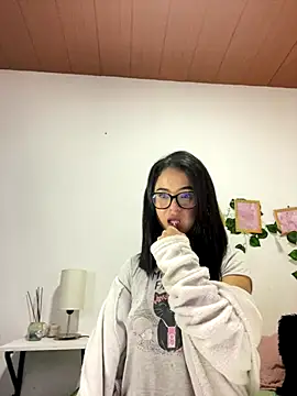 Evelinmiller97 online show from December 4, 2025, 1:59 am