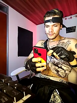 AlickBeliel online show from April 23, 2026, 6:32 pm