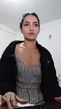 Snapshot of chloehanna chatting on February 15, 2026, 2:47 pm chloehanna online show from February 15, 2026, 2:47 pm