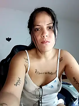 tattyHot95 online show from November 3, 2025, 6:53 pm