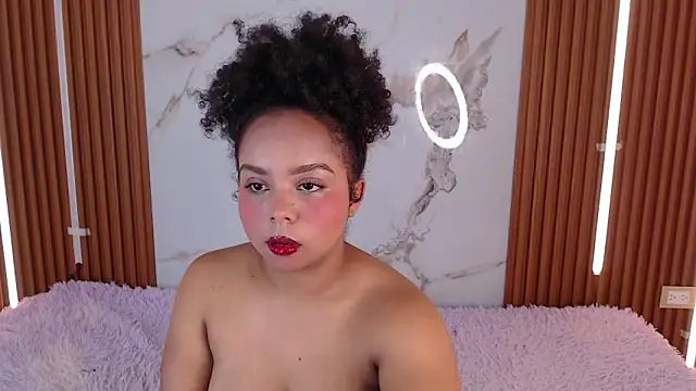 rosselyn  online show from November 25, 2025, 7:47 pm