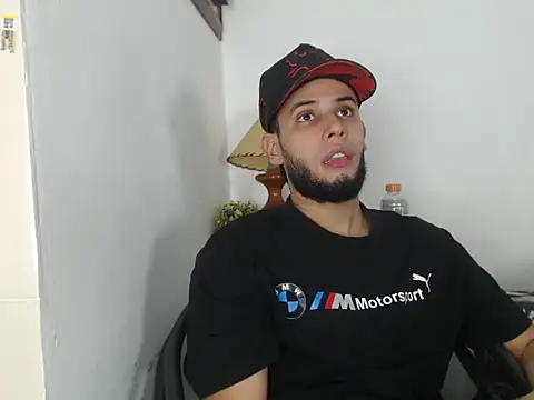 Maxcole 07 online show from November 9, 2025, 11:14 pm