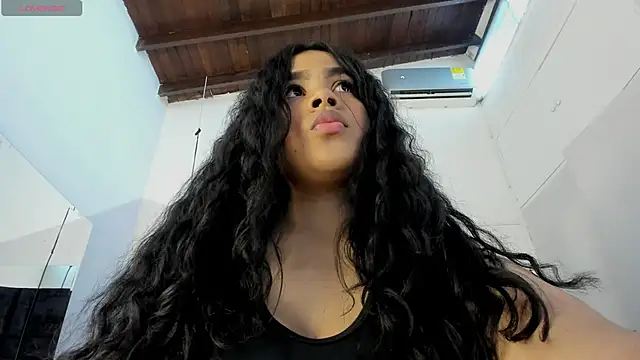 EmmadaSilva online show from March 5, 2026, 7:54 pm