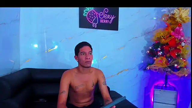 Snapshot of Room_boys_hot chatting on November 27, 2025, 12:40 pm Room boys hot online show from November 27, 2025, 12:40 pm