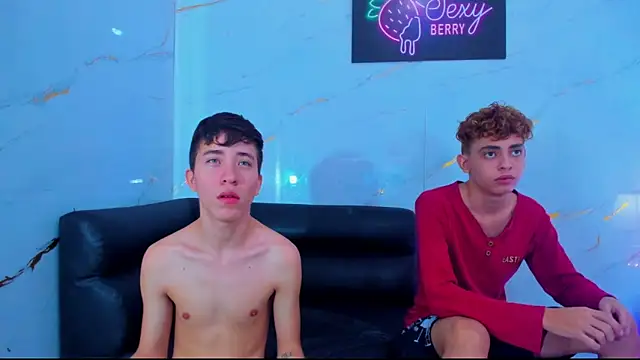 Snapshot of Room_boys_hot chatting on January 9, 2026, 2:42 pm Room boys hot online show from January 9, 2026, 2:42 pm