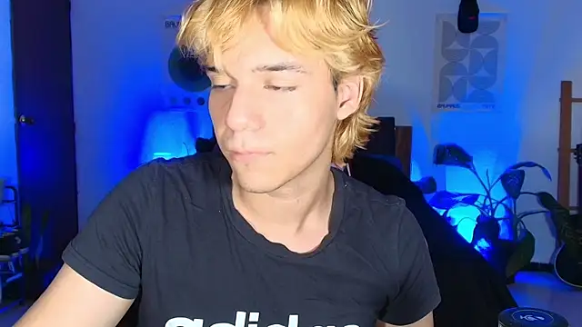 Habel  moretti online show from February 27, 2026, 7:58 pm