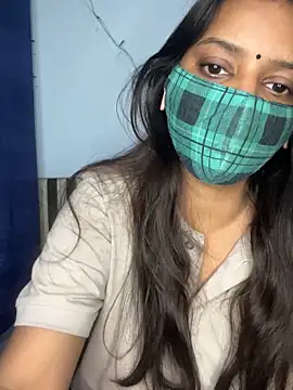 Cute Marina online show from December 22, 2025, 5:43 pm