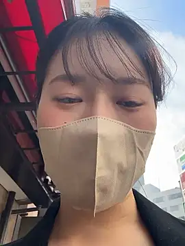 karenchaaan online show from April 12, 2026, 12:59 am