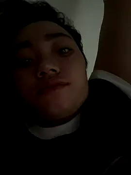 Snapshot of Sam081096 chatting on October 23, 2025, 2:22 am Sam081096 online show from October 23, 2025, 2:22 am