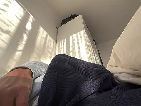 blacksamii2 online show from November 21, 2025, 9:08 am