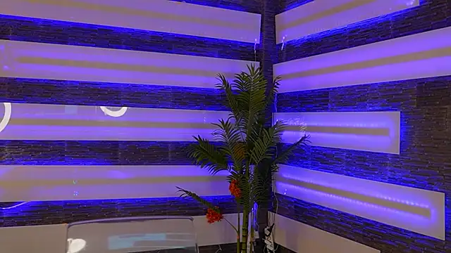 SexyCelline online show from December 1, 2025, 5:23 am