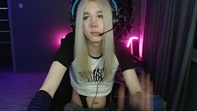 stiff boys online show from December 3, 2025, 6:28 pm