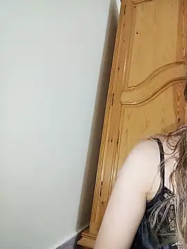 indilasixeey online show from July 19, 2026, 10:02 pm
