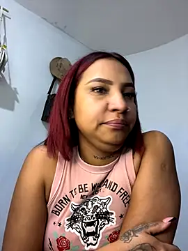 Snapshot of Brunette_Messy_Dirty chatting on October 24, 2025, 3:58 am Brunette Messy Dirty online show from October 24, 2025, 3:58 am